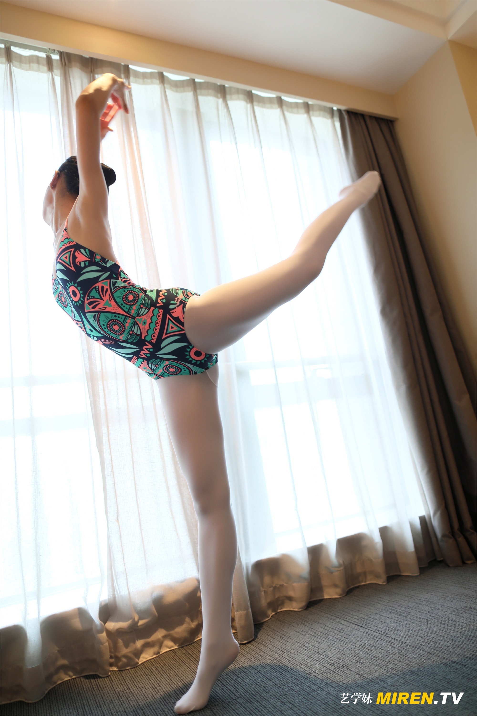 ROSI艺学妹 2020.01.04 NO.038